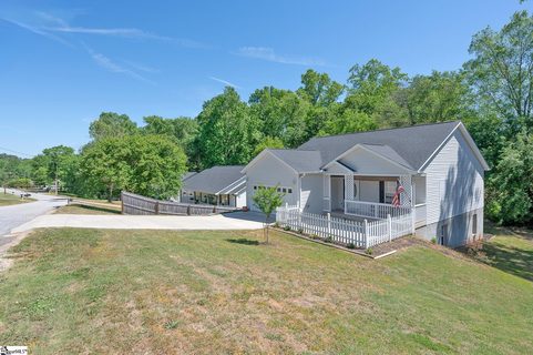 298 N Orchard Drive sold home in Orchard Acres, Taylors, SC
