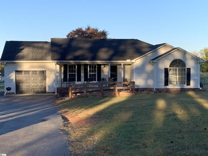 5419 Parris Bridge Road active home in Highland Ridge, Boiling Springs, SC