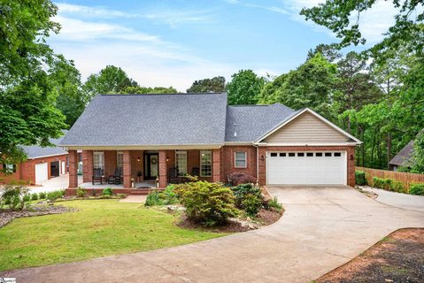 135 Winding River Drive active home in River Pointe, Anderson, SC