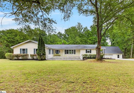 227 White Drive pending home in White Acres, Simpsonville, SC