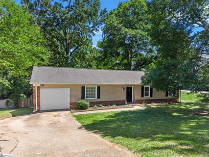 112 Canebrake Drive active home in Canebrake, Greer, SC