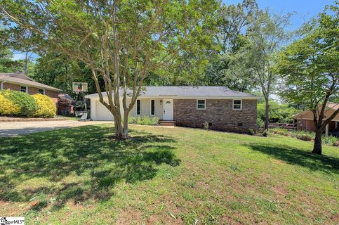 4 Darby Court active home in Chick Springs, Taylors, SC