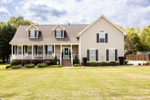 405 Saddlebred Drive active home in Saddlehorn, Pelzer, SC