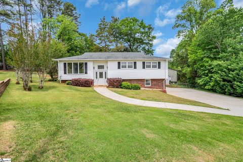 Homes in Richmond Hills, Greenville