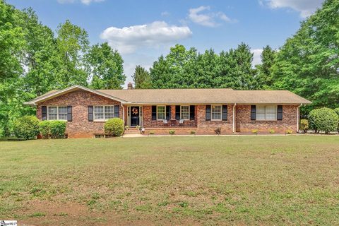 134 Cashmere Drive sold home in Pine Hill Village, Greenville, SC