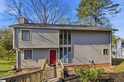 1201 Winding Way