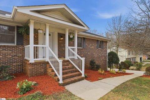 107 Gail Drive active home in Knollwood Heights, Mauldin, SC