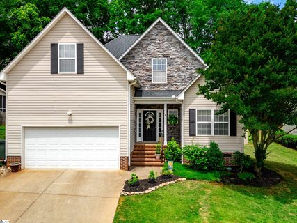305 Glencrest Court sold home in Richglen, Greer, SC