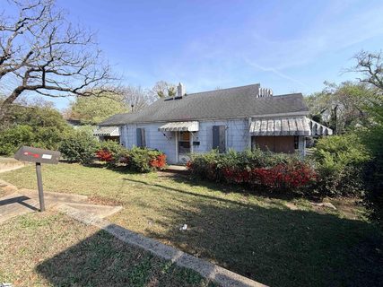 500 State Park Road active home in Paris Piney Park, Greenville, SC