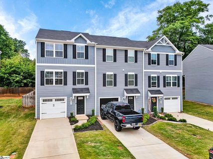 221 Brooklane Court active home in Edgewood Townes, Easley, SC