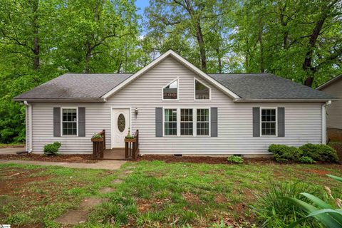 1401 Winding Way sold home in Peppertree, Taylors, SC