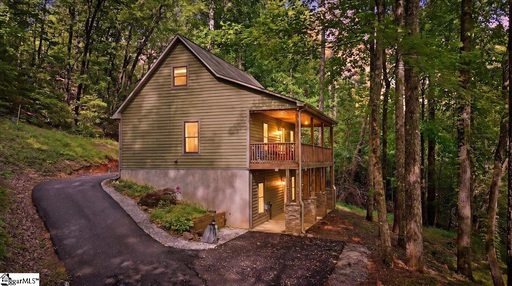Homes in Matthews Creek, Cleveland