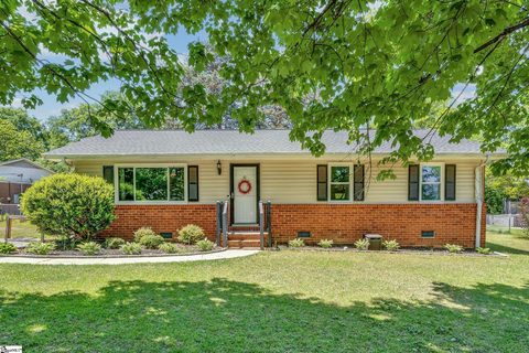 6 Greenfield Court sold home in Greenfield, Greenville, SC