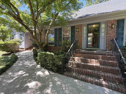 610 S. Adair Street active home in College View, Clinton, SC