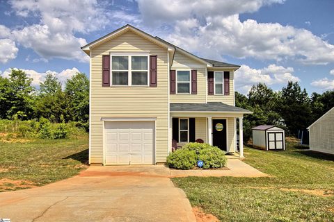 Homes in Pinehaven Pointe, Laurens