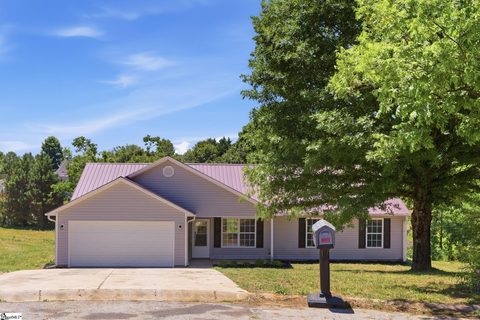 106 Duck Pond Court active home in Twin Lakes, Greenville, SC