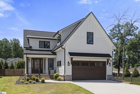 4 Angelo Court pending home in Forrester View, Greenville, SC