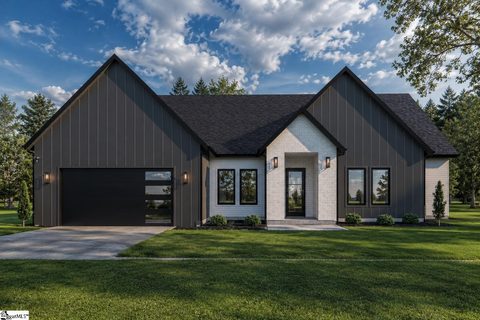 757 New South Court active home in Emerald Ridge, Wellford, SC