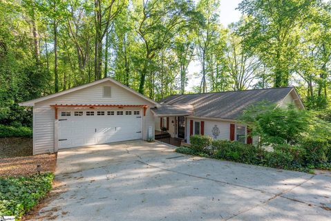 107 Stone Ridge Court pending home in Sugar Creek, Greer, SC