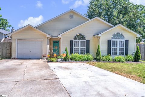 Homes in Oak Knoll, Greenville