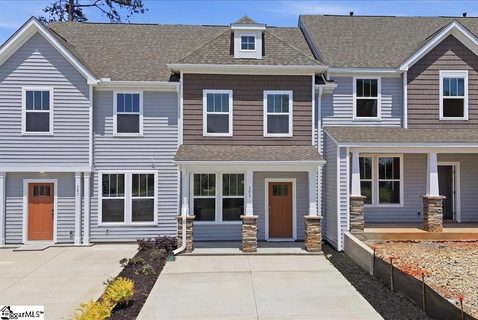 303 Speyside Lane