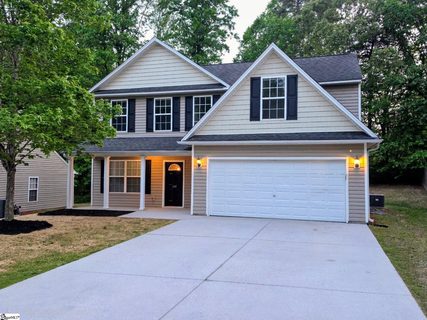 124 Midwood Road active home in White Oak Ridge, Travelers Rest, SC