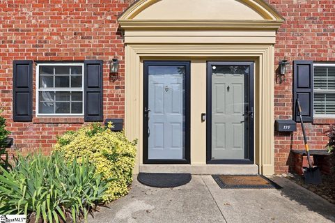 2530 E North Street Unit 13-E active condo in Yorktown Condos, Greenville, SC