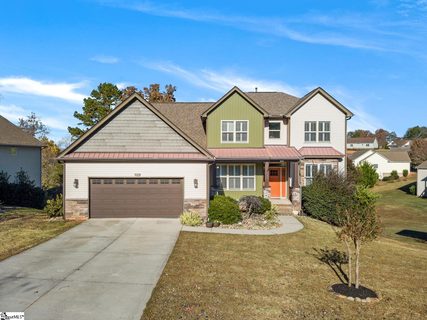 A home in Shadowood, Seneca