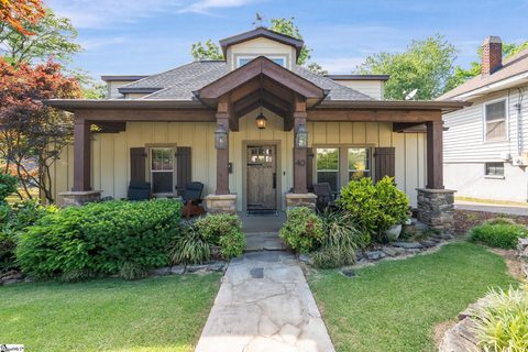 40 Keowee Avenue active home in Cherokee Park, Greenville, SC