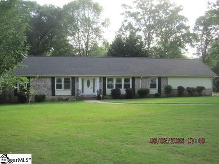 201 Confederate Circle sold home in Sheffield Forest, Taylors, SC