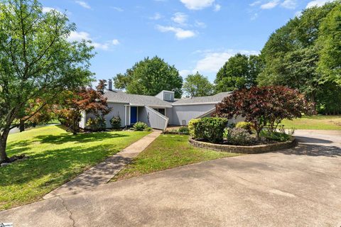 301 Black Horse Run sold home in Heritage Lakes, Simpsonville, SC