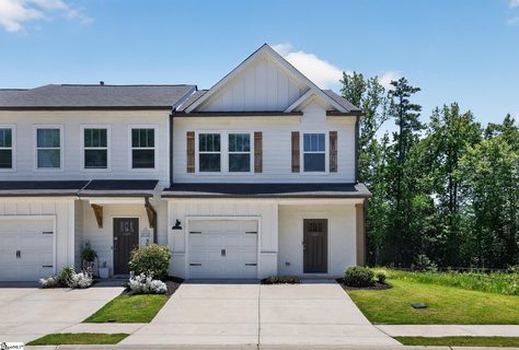 111 Grey Oak Trail active home in Branchwood, Greer, SC