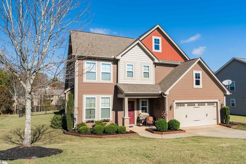 Homes in Cobbs Creek, Boiling Springs