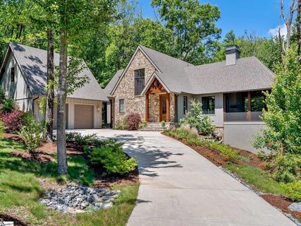 112 Blazing Star Trail active home in The Cliffs At Glassy, Landrum, SC