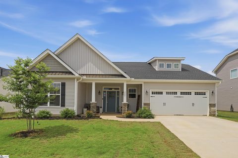 284 Abelia Meadows Drive active home in Abelia Meadows, Piedmont, SC