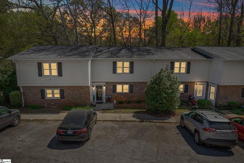 51 Summercreek Drive active condo in Fernbrook Condo, Spartanburg, SC