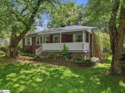 Homes in Issaqueena Park, Greenville