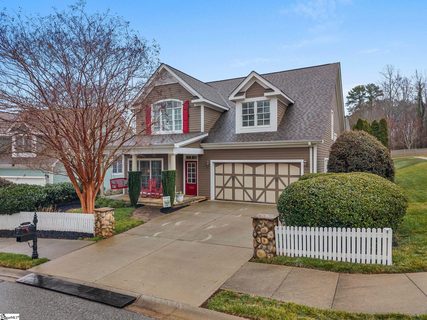 300 Farmers Market Street pending home in Stillwaters Of Lake Robinson, Taylors, SC