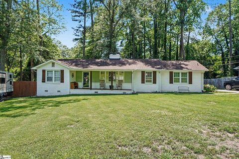 A home in Pine Valley
