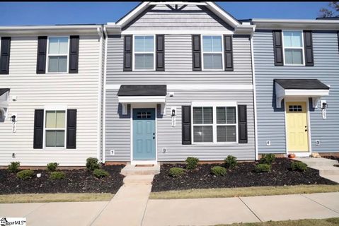 105 Forthside Way active home in Walnut Hill Townes, Greer, SC