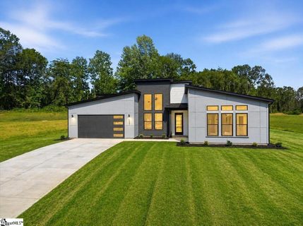 2021 Blessed Drive active home in Innova Estates, Inman, SC