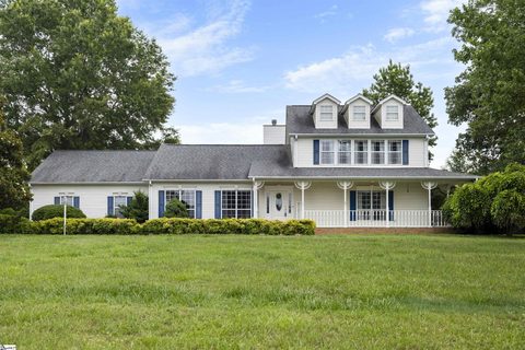 Homes in Wren Crossing, Easley