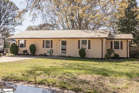 531 Stone Drive pending home in Evergreen Hills, Anderson, SC