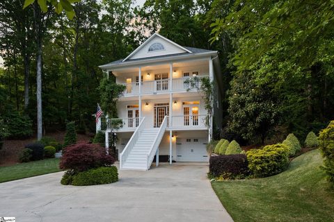 1104 Chickasaw Drive active home in Chickasaw Point, Westminster, SC