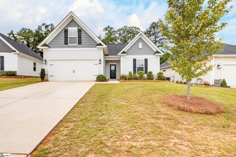 537 Clairbrook Court active home in Oakton, Greer, SC