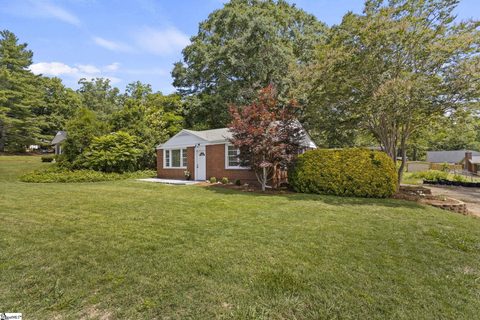 1902 Old Parker Road active home in Mauldin Meadows, Greenville, SC