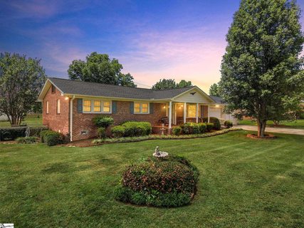 2016 Evergreen Drive sold home in Springfield, Boiling Springs, SC