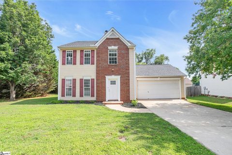 15 Crossview Drive active home in Fairview Lake, Simpsonville, SC