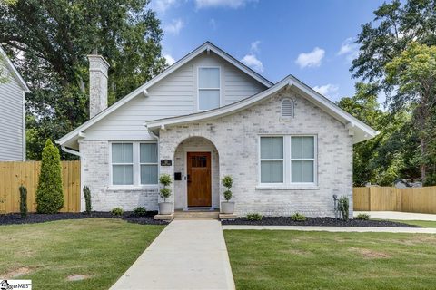 112 Randall Street active home in North Main, Greenville, SC