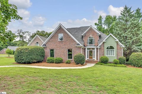 100 Bennetts Crossing Court active home in Bennetts Crossing, Greer, SC